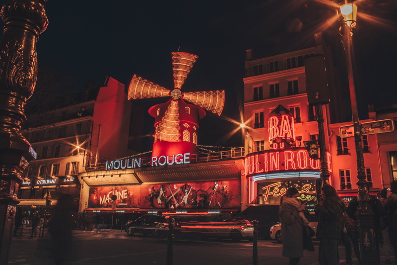 communication, building, incidental people, built structure, architecture, 5K, crowd, lighting equipment, decoration, store, travel destinations, group of people