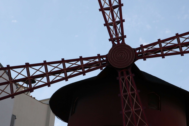 clear sky, show, low angle view, iron - metal, no people, nature, outdoors, amusement park, capital, red, architecture, french, metal, sky, france, building exterior