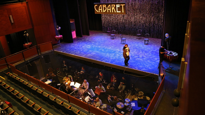 rehearsal, space, celebration, men, theatre, lighting equipment, leisure activity, entertainment, adult, cabaret, real people, women, standing, design