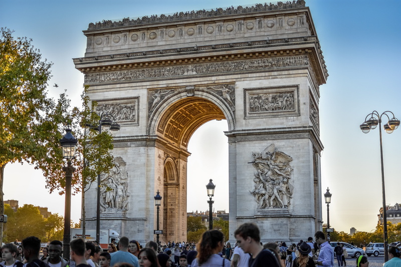 historic, destination, classy, travel, cities, sky, paris, crowd, built structure, triumphal arch, architecture, attraction, women, tourist, sightseeing