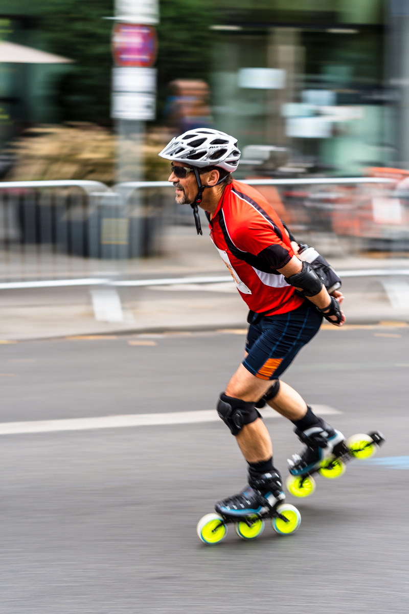 bottle, men, real people, riding, alcohol, 5K, germany, man, berlin, bowl, sports clothing, skating, full length, daytime, sports equipment, deodorant