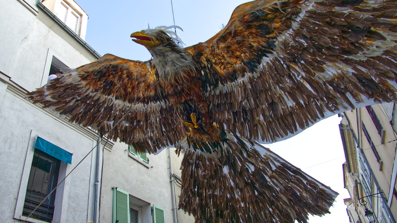 building exterior, no people, lagny-sur-marne, animal themes, accipiter, vulture, animal, animal wildlife, bird, building, herbs, built structure, 6 rue du chemin de fer