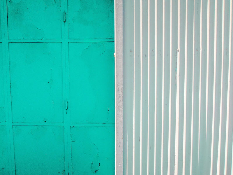 4K, outdoors, iron, seafoam green, no people, wood - material, furniture, metal, patterned, architecture, phone backgrounds, full frame, wall - building feature
