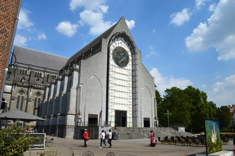 contemporary architecture, place gilleson, low angle view, outdoors, old lille, north, building, cloud - sky, men, city, sunlight, district of vieux-lille