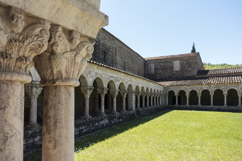 cloister, outdoors, heritage, courtyard, 11th century, Pyrenees, ancient, saint-michel cuxa, sunlight, architecture And Buildings, Abbey, europe, tourism