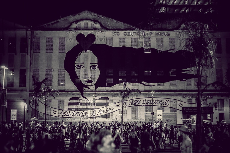 real people, artistic, 2016, building, 1080P, built structure, painting, lifestyles, building exterior, Art, human representation, group of people, large group of people