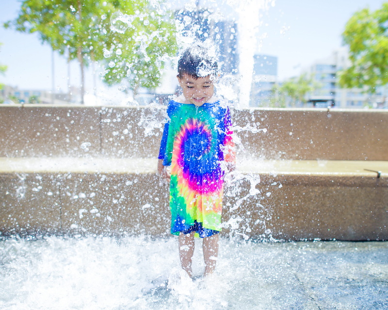 one person, boy, happiness, happy, playing, nature, joyful, fun, water, girls, white, full length, play, innocence, bokeh, fountain, green, childhood, 2K