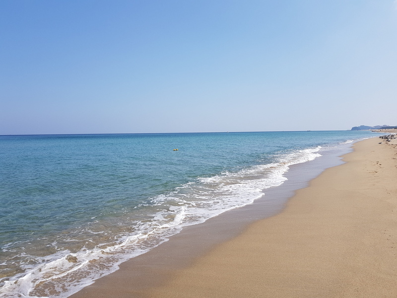 wide, commemorative photo, land, beach, sand, recreation area, sky, day, white, water, sea, blue, no people, emerald, outdoors, tranquil scene, cool, copy space