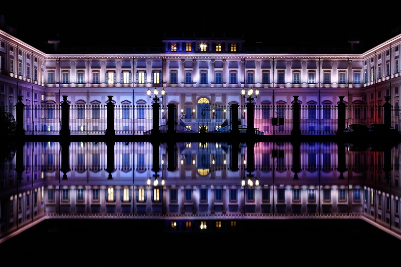 lombardia, building exterior, illuminated, government, reflections, royal palace, lake, 4K, outdoors, glowing, symmetry, royal, night, nature, water, villa reale