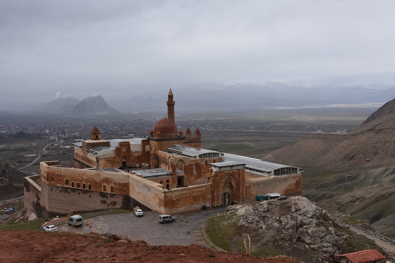 outdoors, mountain, turkey, belief, nature, architecture, ache, mountain range, 5K, history, cloud - sky, beauty in nature, building exterior, palace
