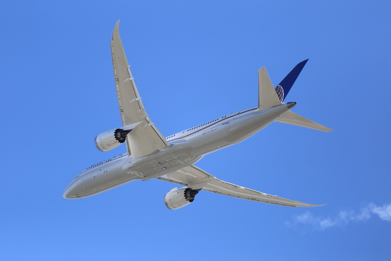 vacations, air Vehicle, transport, landing - Touching Down, motion, aircraft, aircraft wing, commercial Airplane, flight, aviation, jetliner, 787, transportation