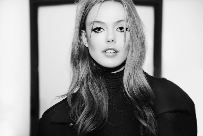 Frida Gustavsson, 720P, Women