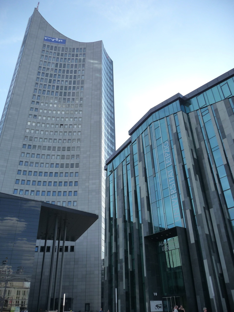office building exterior, architecture, outdoors, tall - high, disc, financial district, 2K, low angle view, large, reflections, built structure, building