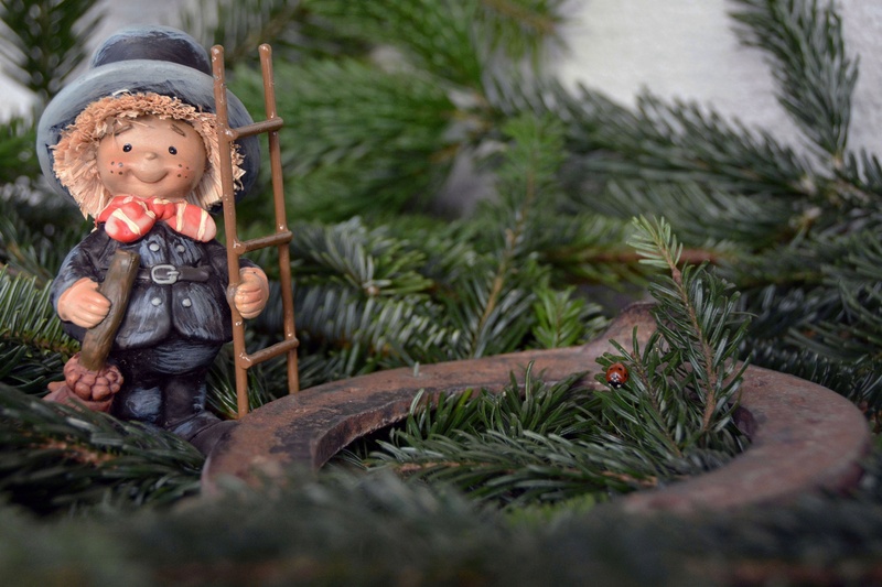 new years day, art and craft, new year 2017, new years greetings, figurine, outdoors, new years eve, nature, chimney sweep, representation, christmas tree