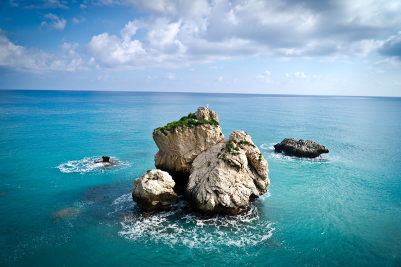 beauty in nature, clouds. waves, limassol, sky, waterfront, cloud - sky, tranquility, 4K, rock - object, solid, sea, horizon, mediterranean sea, nature