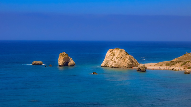 blue, scenery, clear sky, shore, tranquility, 5K, water, nature, horizon over water, no people, coast, coastal, landmark, cyprus, sky, rock - object, aphrodites rock