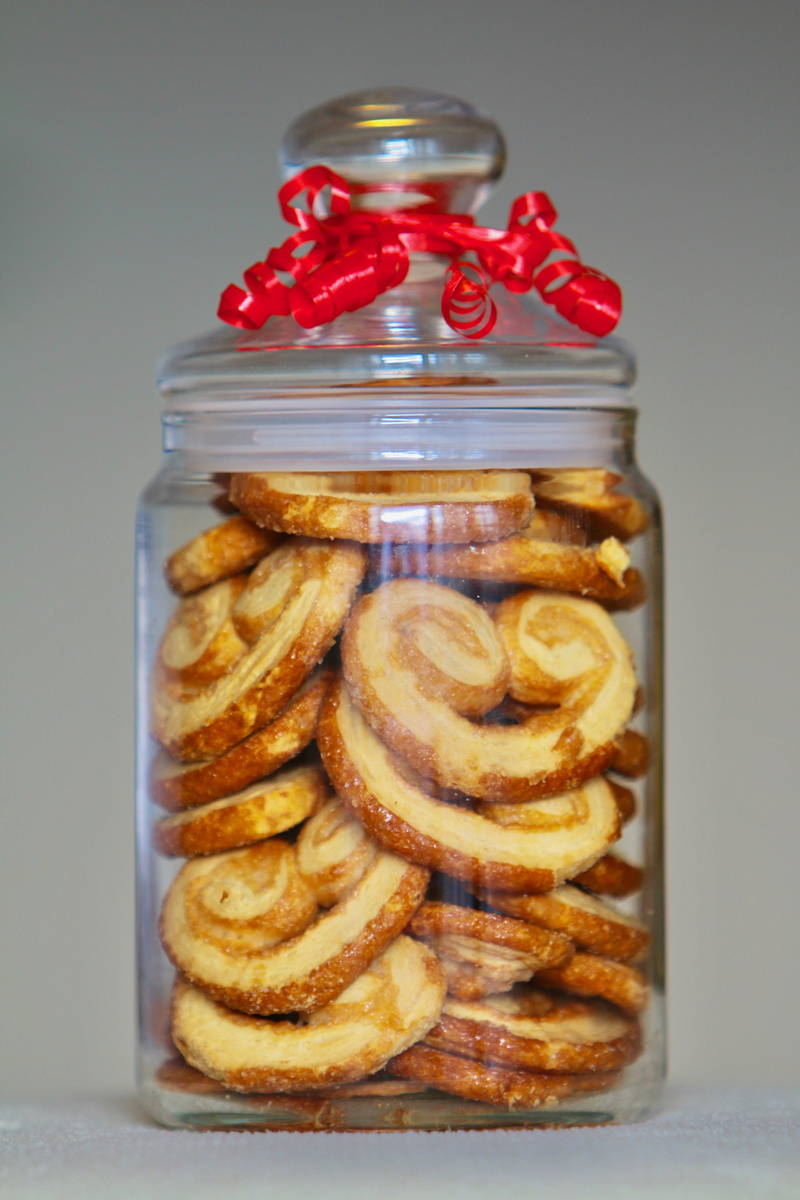 food and drink, sweet, table, red mesh, indulgence, container, studio shot, tray, temptation, close-up, baked, jar, puff pastry, food, freshness, cookie