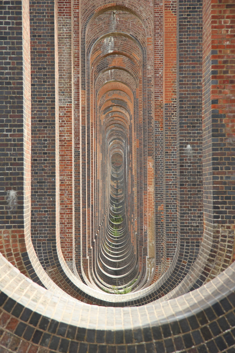 no people, building, tile, countryside, full frame, viaduct, architecture, train, building exterior, 5K, city, barcombe, outdoors, flooring, built structure