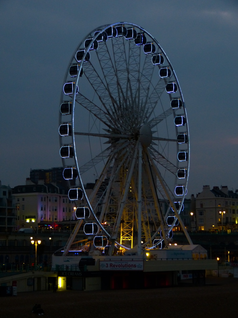 travel, england, circle, architecture, brighton pier, tourism, beach, building exterior, east sussex, ferris wheel, low angle view, geometric shape, illuminated