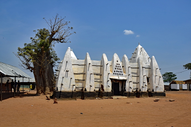 nature, plant, travel destinations, place of worship, architecture, day, building, history, sand, sky, incidental people, west africa, land, Mosque, culture