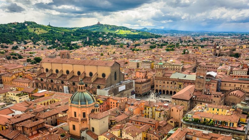 residential district, Bologna, architecture, travel destinations, day, sky, nature, roof, landscape, Italy, built structure, cloud - sky, travel, crowd