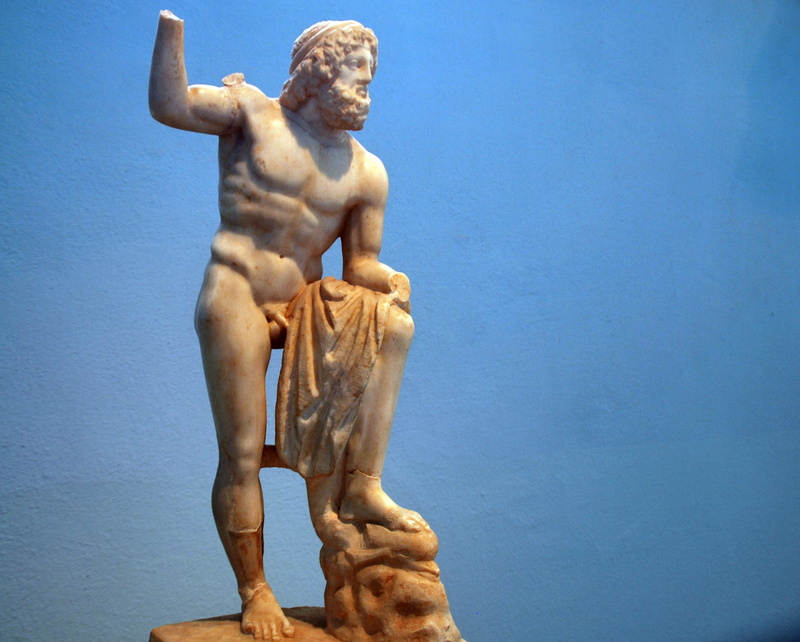 memorial, the past, museums, low angle view, ancient greece, blue, 2K, clear sky, craft, male likeness, ancient, historically, fine art statue, creativity