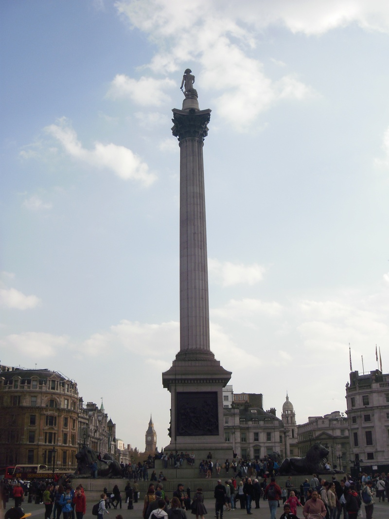 sky, palace, 2K, outdoors, nature, water, built structure, travel, real people, crowd, architectural column, london, urban, united kingdom, carve, national