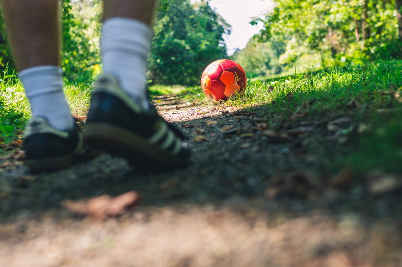 adidas, 5K, futbol, day, human leg, soccer, plant, grass, training, human foot, park, land, team sport, body part, one person, fútbol, ball, poolesville