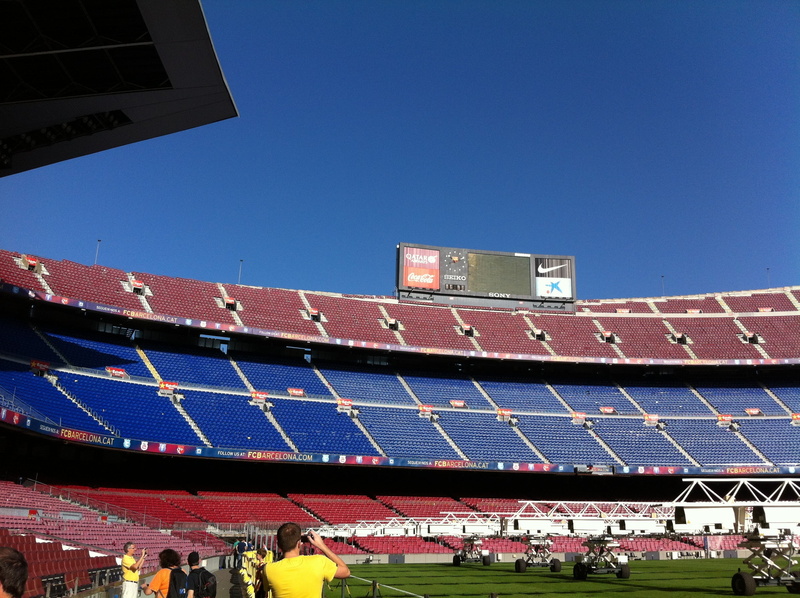 people, outdoors, 2K, solar panel, camp nou, architecture, solar energy, industry, fc barcelona, technology, estadio, building exterior, environment, sky