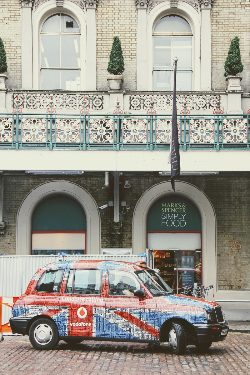 day, taxi, o2, police Force, built structure, mode of transportation, transport, product placement, no people, arch, united kingdom, travel, traffic, city