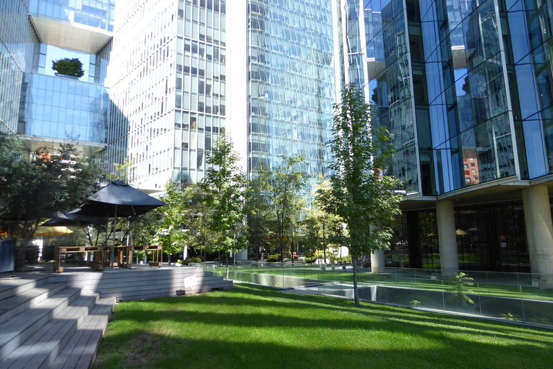 city, tree, office building exterior, built structure, santiago de chile, building exterior, architecture, office, sunlight, no people, outdoors, street