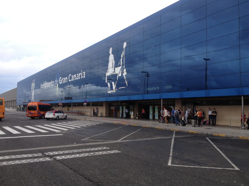 las palmas airport, nature, fly, sign, hall, architecture, outdoors, mode of transportation, traveling, text, airport, plane, sky, group of people, land vehicle