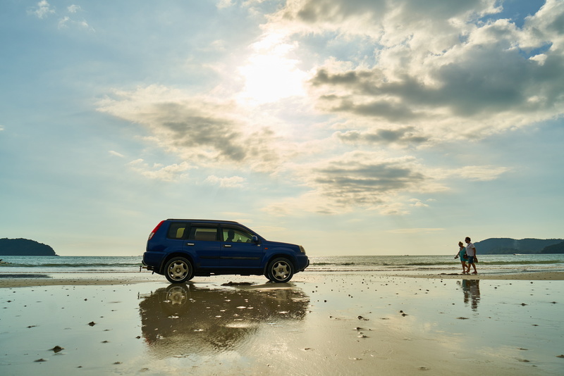 reflection, sky, reverse light, real people, two people, summer, leisure activity, horizon line, environmental, sand, landscape, men, coastline, nature