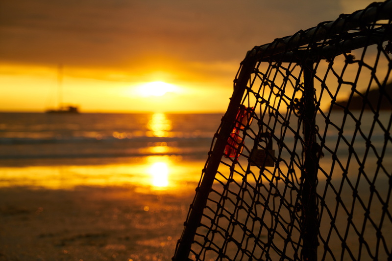 travel, cloud - sky, peace, beach, silhouette, sun, solar, cloud, water, Landscape, security, 5K, sunlight, sky, background, Clouds, metal, outdoors, football