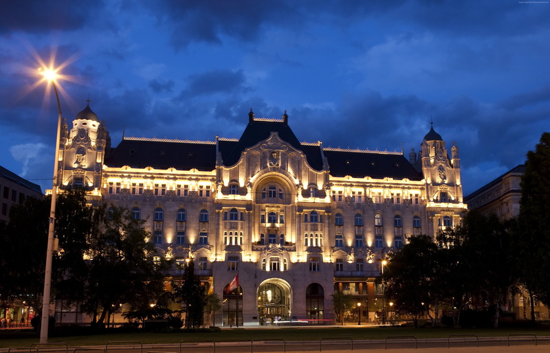 travel destinations, outdoors, night, sky, architecture, dusk, the past, vacation, Four Seasons Hotel Gresham Palace, built structure, window, building exterior