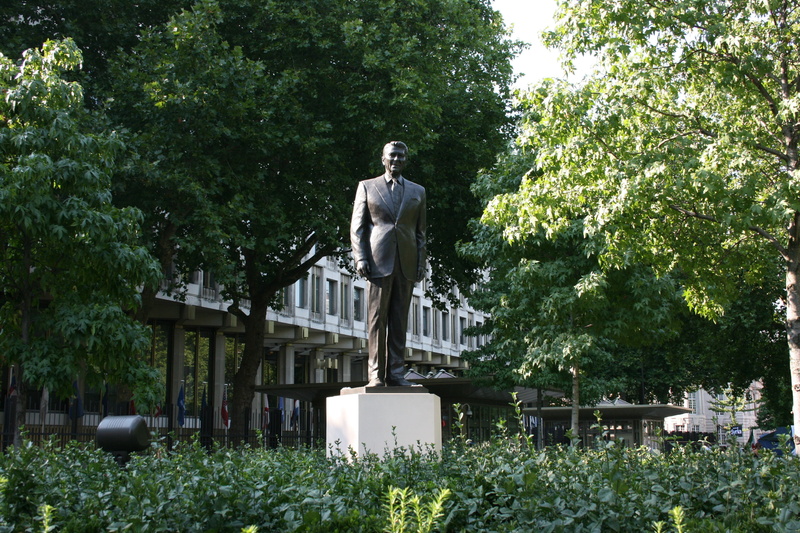 male likeness, representation, human representation, green color, plant, art and craft, built structure, no people, memorial, outdoors, full length, nature