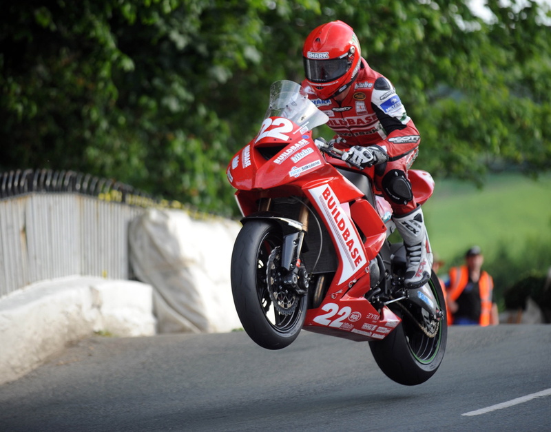 sports race, men, motorcycle racing, one person, sports helmet, focus on foreground, competition, biker, motion, day, outdoors, helmet, headwear, motorcycle tourist trophy