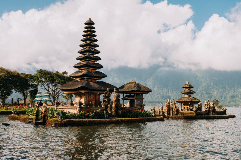 temple, place of worship, castle, built structure, outdoors, travel destinations, nature, 5K, water, no people, building, human, lake, scenery, day, travel