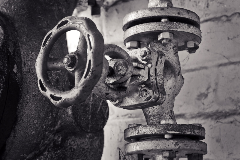 4K, adjusting wheel, weird, full pipe flowmeters, destroyed, water, gloomy, ailing, weathered, hall, machine part, wall painting, machine valve, deterioration