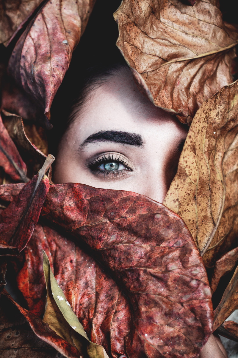blue eye, caucasian, autumn, painting, close-up, body part, human face, real people, human body part, adult, indoors, female, inside, ojo, portrait, forest