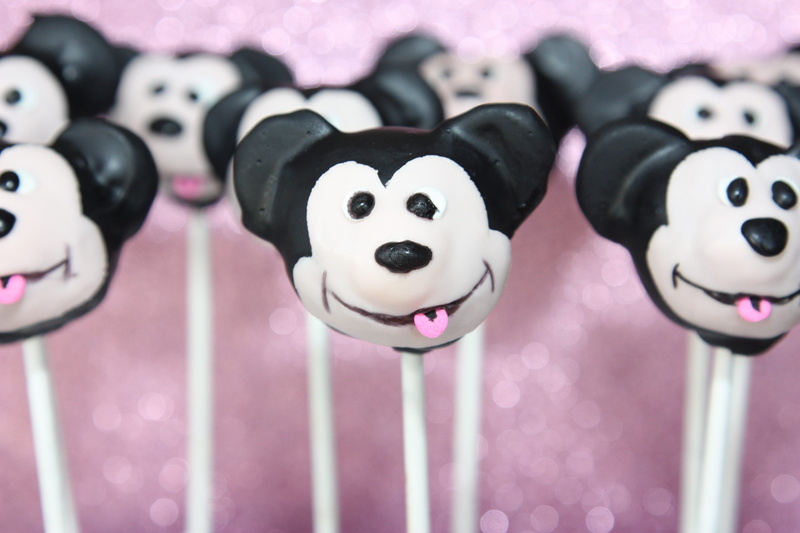 mammal, mikey mouse, Dessert, representation, Cake Pop, pink color, 4K, smiling, toy, party - social event, figurine, no people, anthropomorphic smiley face