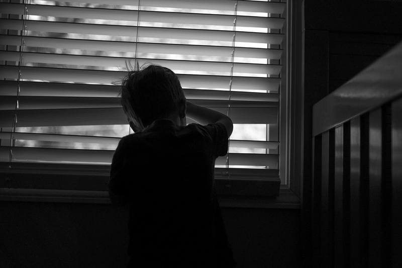 looking through window, child, one person, depression - sadness, men, silhouette, side view, venetian, real people, contemplation, 5K, indoors, lifestyles
