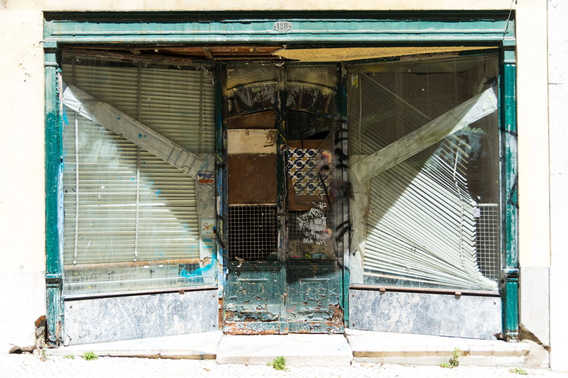 building exterior, no people, house, shop window, residential district, sunlight, shop, outdoors, disrepair, deterioration, iron, built structure, lisboa