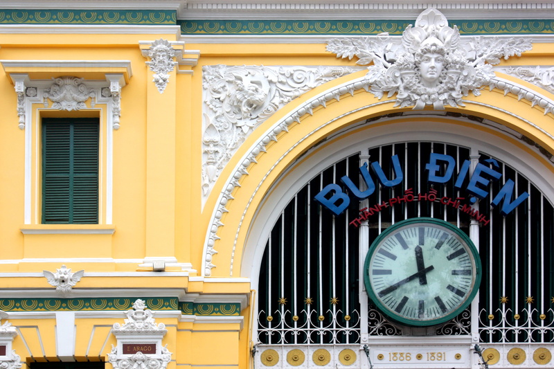 text, saigon, 4K, clock face, day, tourism, Clock, Architecture, old, Train Station, travel, built structure, hcmc, ornate, building exterior, arch, City