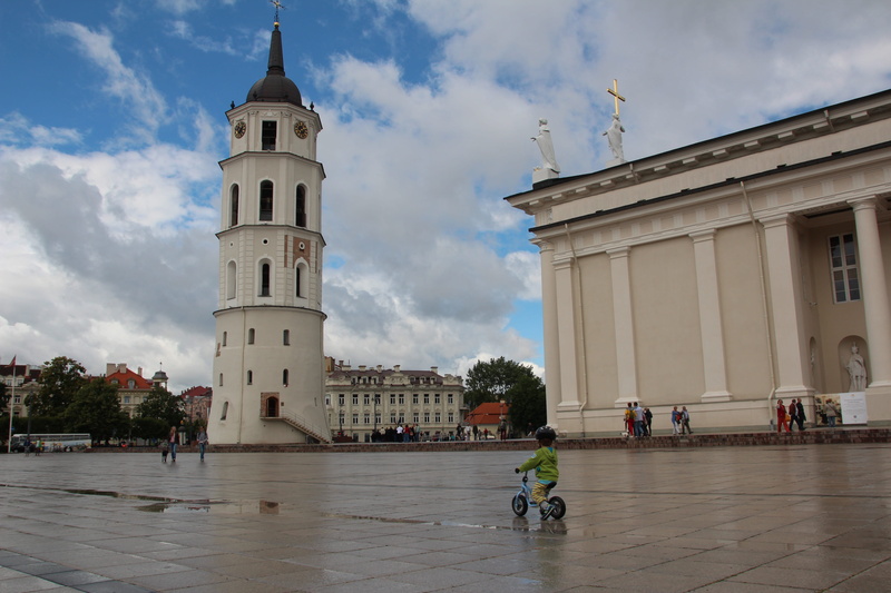 travel destinations, cloud - sky, real people, sky, religion, history, place of worship, vilnius, incidental people, nature, building, building exterior