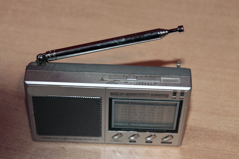 music, radio, antique, arts culture and entertainment, analog, audio electronics, retro, 1080P, old, retro styled, noise, transistor radio, close-up, indoors