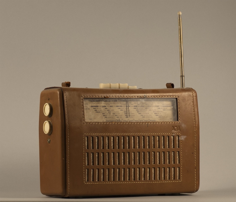 old, technology, analog, Technique, 1080P, no people, Radio, history, the past, brown, old-fashioned, white background, retro styled, single object, speaker