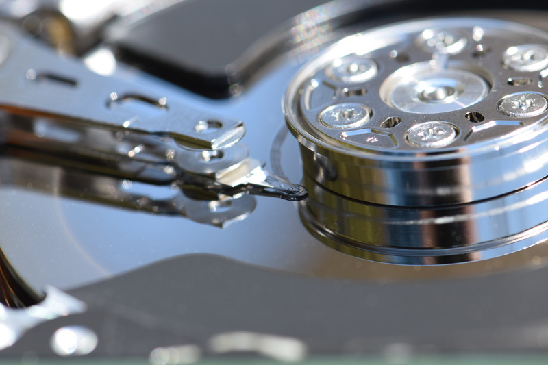 hard, harddrive, close-up, no people, technology, computer equipment, silver colored, cylinder, alloy, manufacturing, indoors, connection, equipment, pc