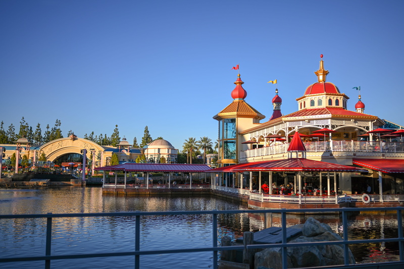 nature, building, place of worship, 1313 disneyland dr, architecture, belief, outdoors, spirituality, city, clear sky, dome, anaheim, 8K, religion, travel