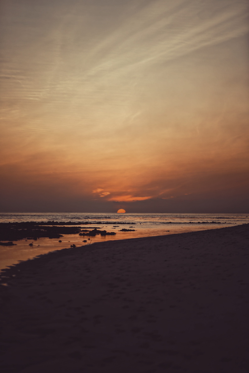 idyllic, 4K, tranquil scene, no people, outdoors, nature, cloud - sky, horizon over water, dusk, horizon, scenics - nature, land, maldives, bathalaa, sand